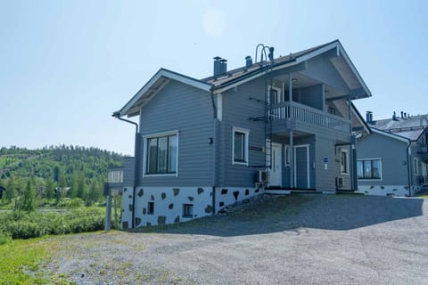 Villa Vallaton 3 Bedroom Apartment House in Finland