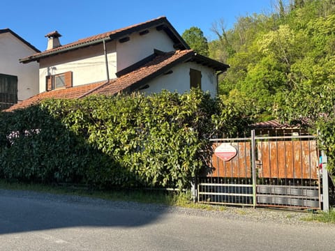 Property building, Street view