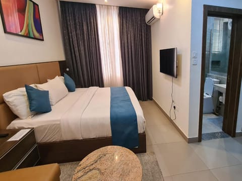 Bathroom, TV and multimedia, Photo of the whole room