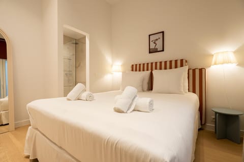 Bed, Bathroom, Bedroom