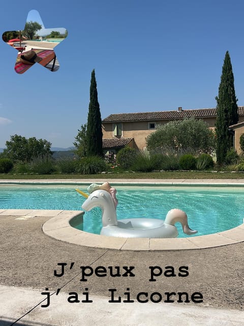 Day, Swimming pool