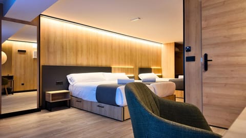 Bed, Photo of the whole room, Seating area, Bedroom, wardrobe
