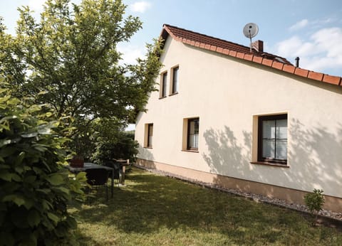 Property building, Garden, Garden view