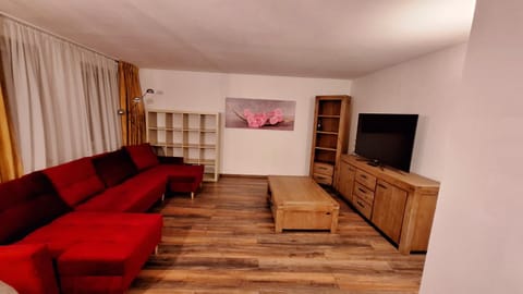 Communal lounge/ TV room, Living room, Seating area, Evening entertainment