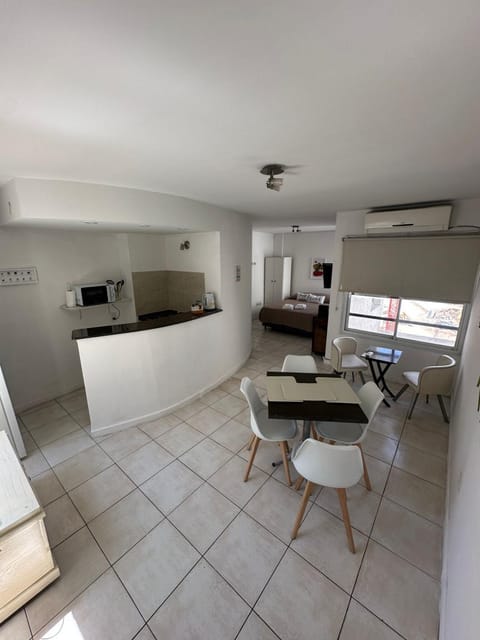 Kitchen or kitchenette, Seating area, Dining area, oven