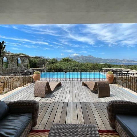 Patio, Day, Natural landscape, View (from property/room), Mountain view, Pool view, Sea view, Swimming pool, sunbed