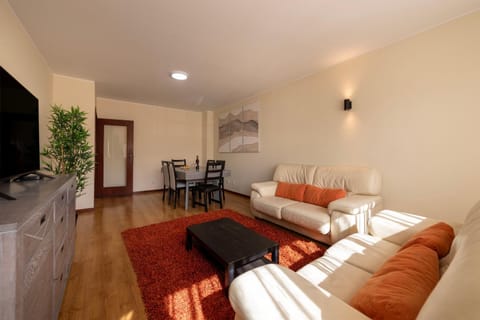 Communal lounge/ TV room, TV and multimedia