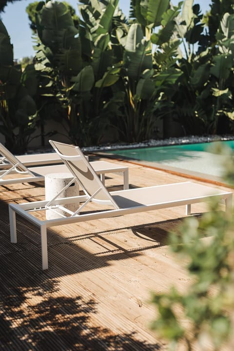 Day, Garden, Garden view, Pool view, Swimming pool, sunbed
