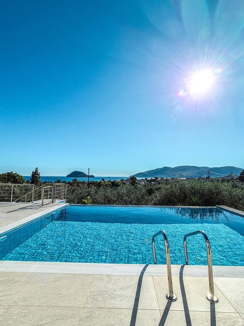 Garden, Balcony/Terrace, Mountain view, Pool view, Swimming pool, Swimming pool