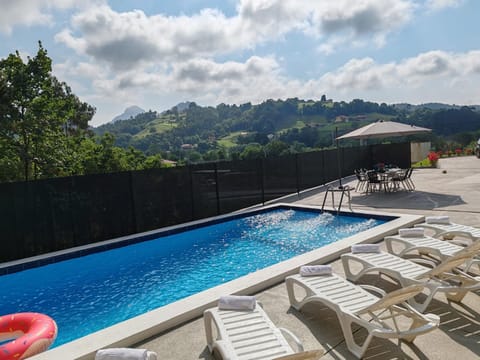Natural landscape, View (from property/room), Mountain view, Pool view, Swimming pool, sunbed