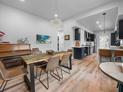 5 Bedroom - Located in Old Town Eagle House in Eagle