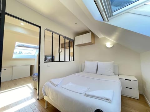 N5 Appart Jouy proche HEC RER C Apartment in Île-de-France