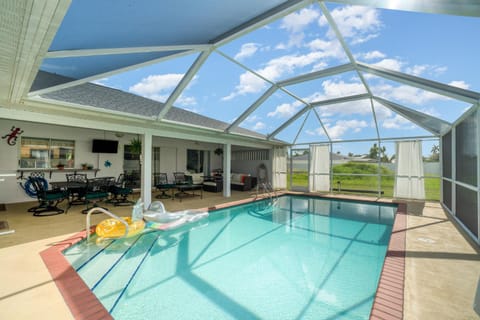 Swimming pool, Swimming pool