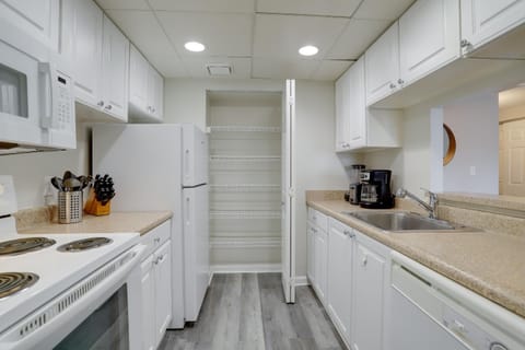 dishwasher, microwave, oven, stove, toaster, kitchen