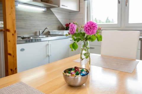Decorative detail, Dining area