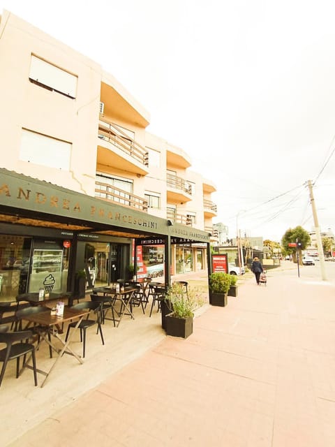 Property building, Neighbourhood, Street view, Location