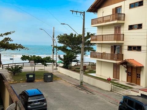 Beach, Sea view, Location