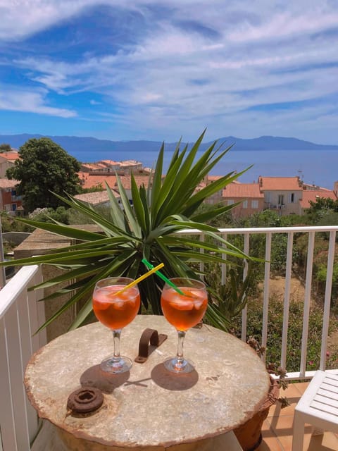 View (from property/room), Balcony/Terrace, Sea view