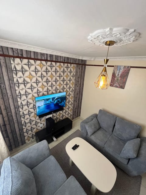 Communal lounge/ TV room, TV and multimedia, Living room, Seating area, Evening entertainment