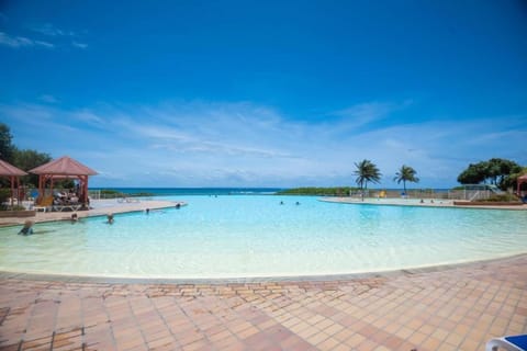 Swimming pool, Swimming pool, sunbed