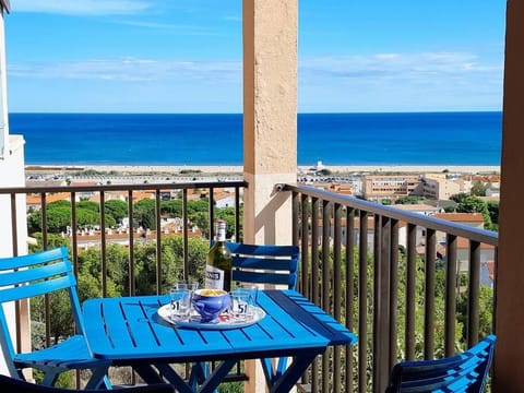 Balcony/Terrace, Beach, City view, Sea view