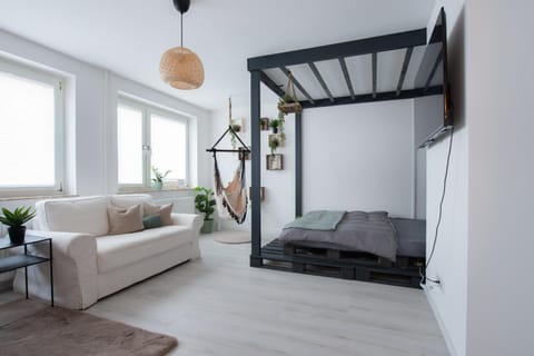 Bed, Living room, Photo of the whole room, Bedroom