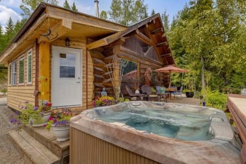Property building, Hot Tub