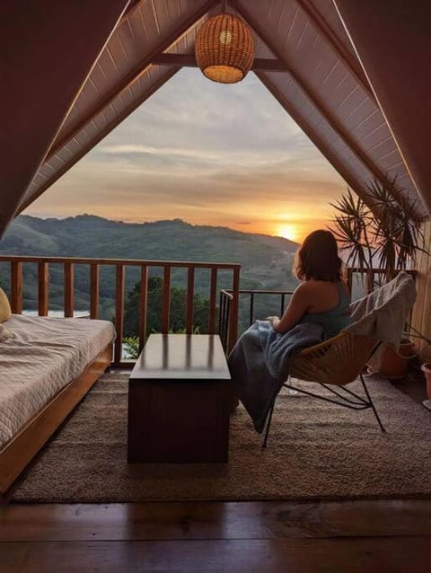 View (from property/room), Balcony/Terrace, Living room, Mountain view