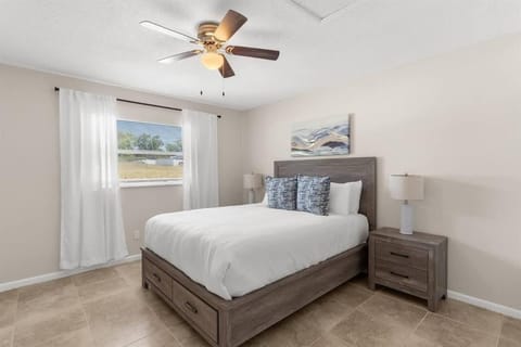 Cozy 2 Bedroom home, Dade City! #1 House in Dade City