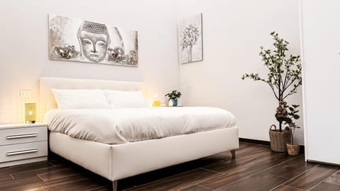 Bed, Living room, Bedroom