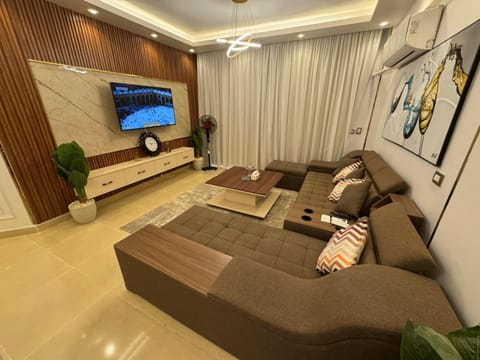 Communal lounge/ TV room, Living room, Seating area