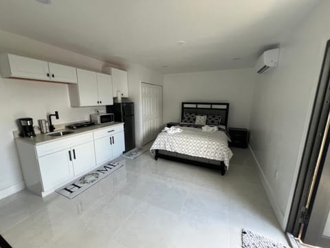 Luxury Studio Apartment in Miami Gardens