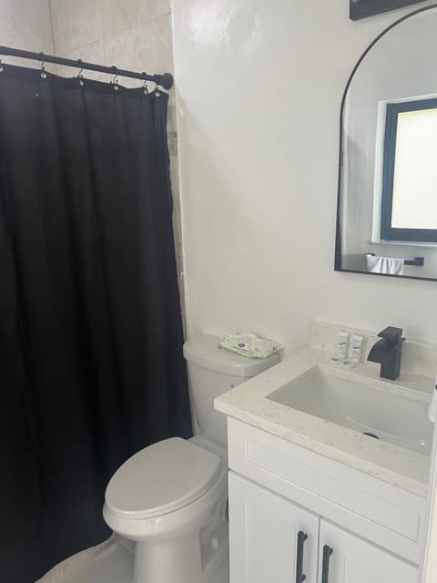 Luxury Studio Apartment in Miami Gardens