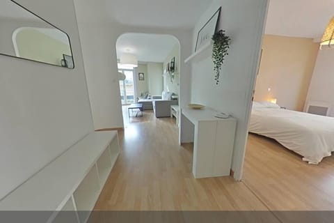 3 bedrooms-Very bright and spacious appt- wifi Apartment in Toulon