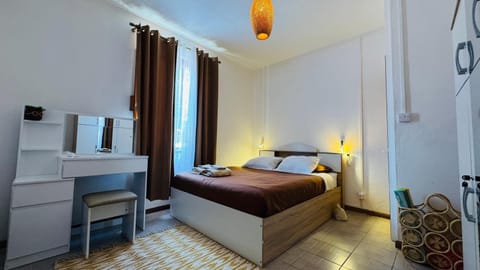Bed, Photo of the whole room, Bedroom, hair dresser