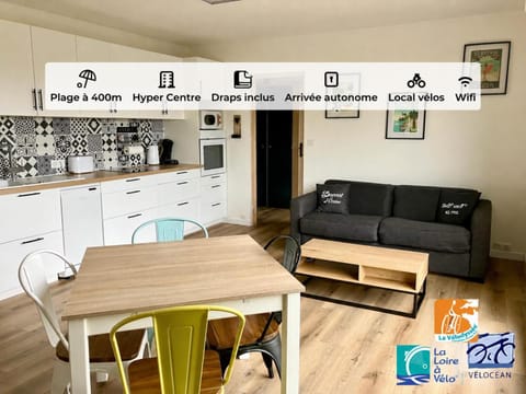 Coffee/tea facilities, Living room, dishwasher, microwave, oven, toaster, kitchen
