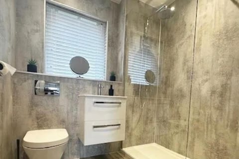 2-Beds Sleeps 4 w Parking 15 mins to St Andrews House in Anstruther