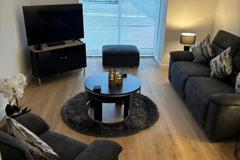 2-Beds Sleeps 4 w Parking 15 mins to St Andrews House in Anstruther