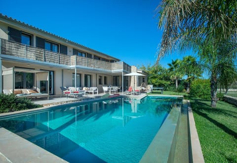 Property building, Garden, Garden view, Pool view, Swimming pool, sunbed