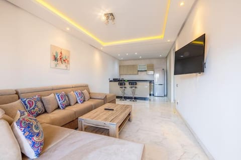 Communal lounge/ TV room, TV and multimedia, Kitchen or kitchenette, Living room, Seating area, Evening entertainment, minibar, oven