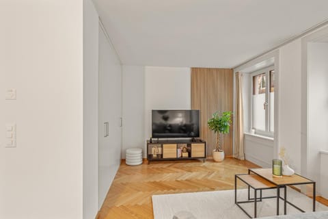 Living room, Entertainment, furniture, internet