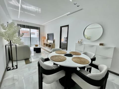 Living room, Dining area
