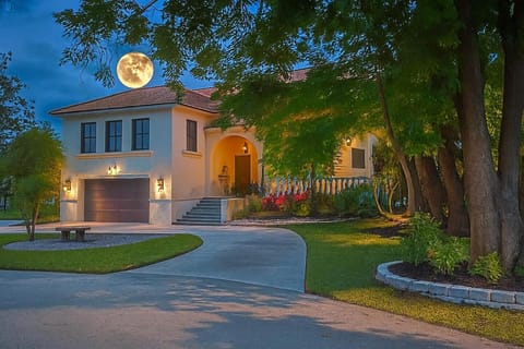 Property building, Night