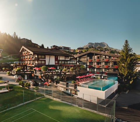 Property building, Swimming pool