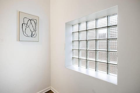 Chic and Comfortable 1BR Apartment near Bradley U Apartment in East Peoria