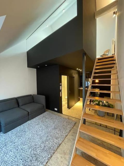 Duplex in the historic heart of Liège - 3rd floor Apartment in Liège