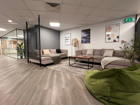 Hydrogen in Nottingham Apartment in Nottingham