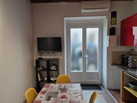 TV and multimedia, Dining area, air conditioner