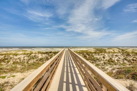 Walk to Beach and Relax by Pool St Augustine Home House in Butler Beach