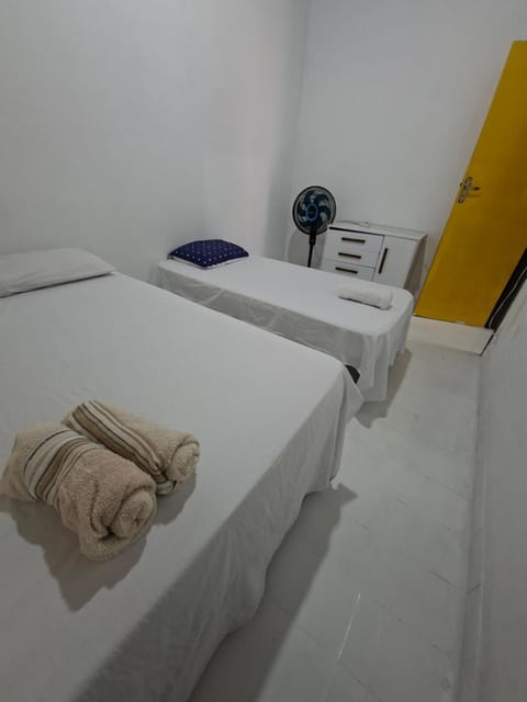 CASA DE HOSPEDAGEM FLORES PARATY AMBIENTE FAMILIAR 600M do CENTRO Bed and Breakfast in Paraty